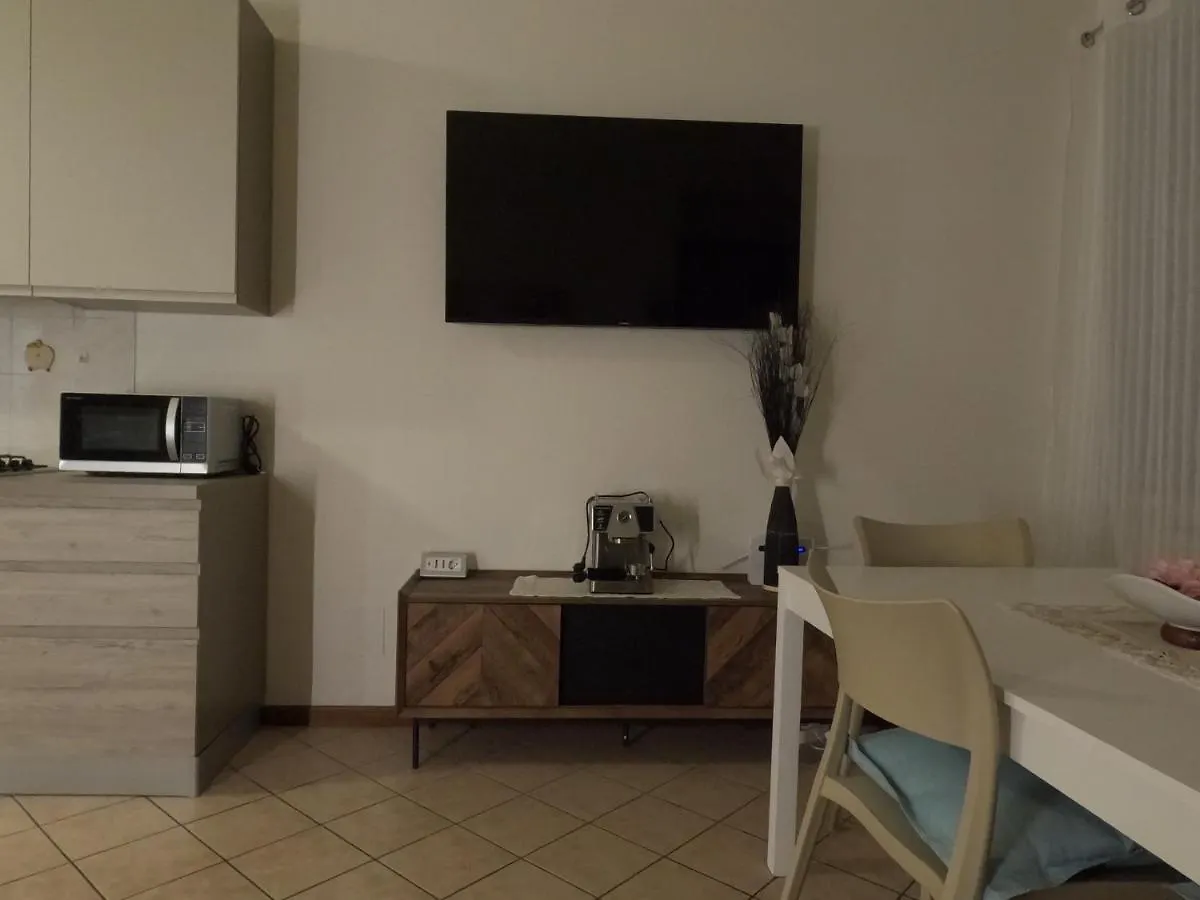 Residence Con Piscina A Garda 0*, Garda (Verona)
